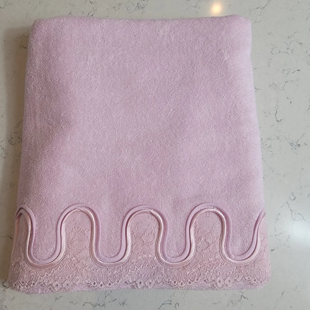 La Perla Terri cloth silk lace embroidery lilac lavender purple towel XL 54x35